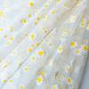 59 Zoll x 35 Zoll Tüllstoff mit Gänseblümchen-Druck für Sommer-Prinzessinnenkleider für Mädchen, Handgefertigt DIY für Vorhänge, Bekleidung, Hochzeiten, Bühnen Dekoration