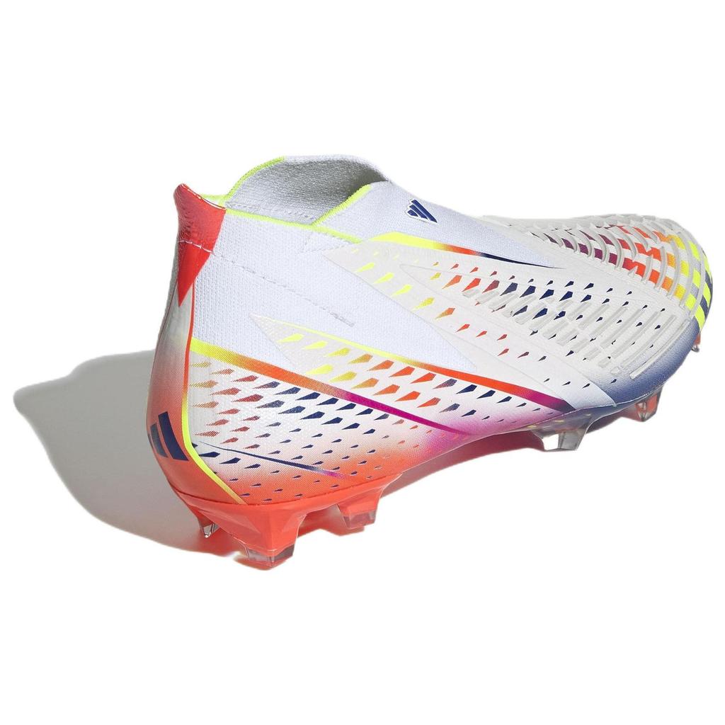 Adidas Predator Edge+ Low FG Al Rihla Pack - Weiß Herren Sneaker Wolkenweiß Solar-Gelb Power-Blau GW1040