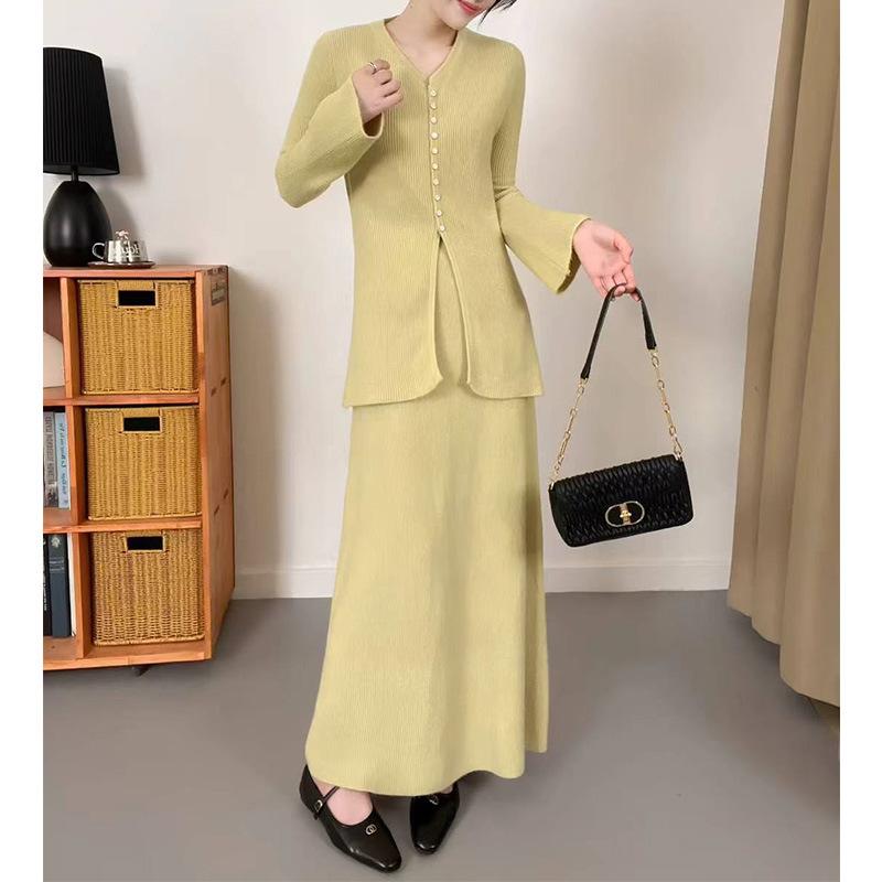 Breasted Design, Horn Sleeves, High-end Sweater, Two-piece Skirt, Autumn and Winter New High-waisted Skirt Knitted Sweater Set