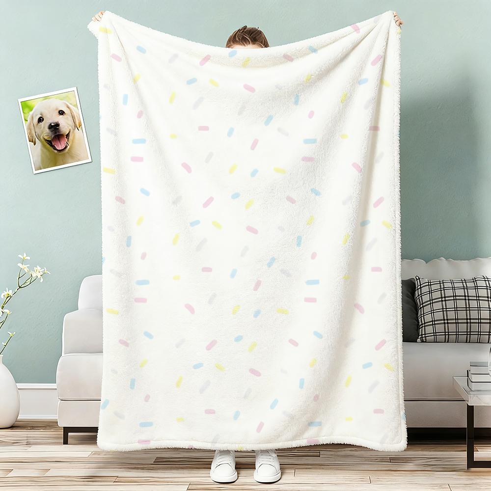 Trendy Colorful Stripes Throw Lightweight 240G Flannel Blanket Soft Skin-Friendly For Summer Cooling