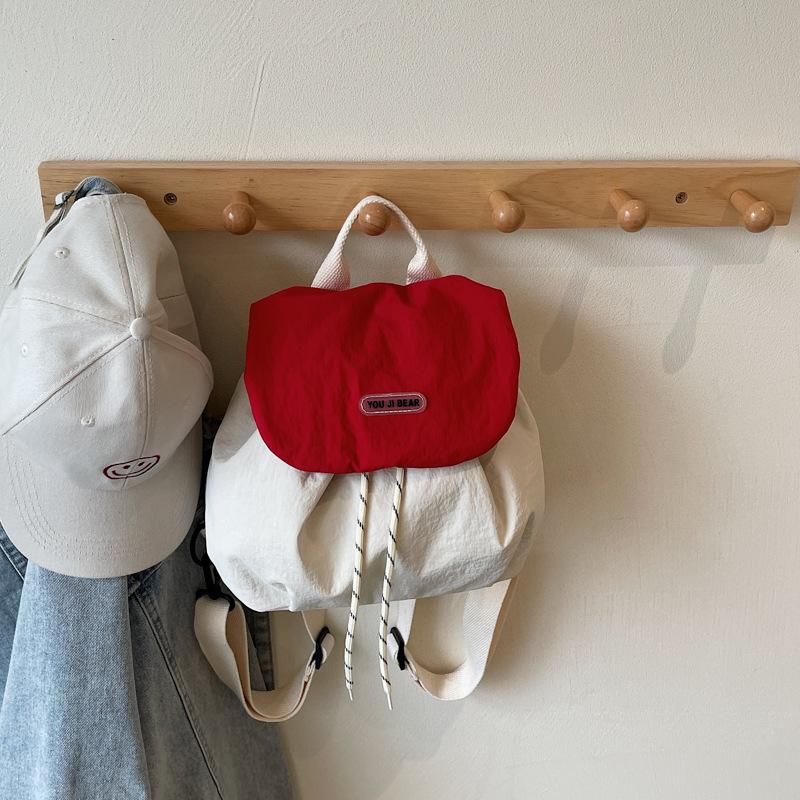 Fashionable Backpack, Large Capacity, Light and Casual