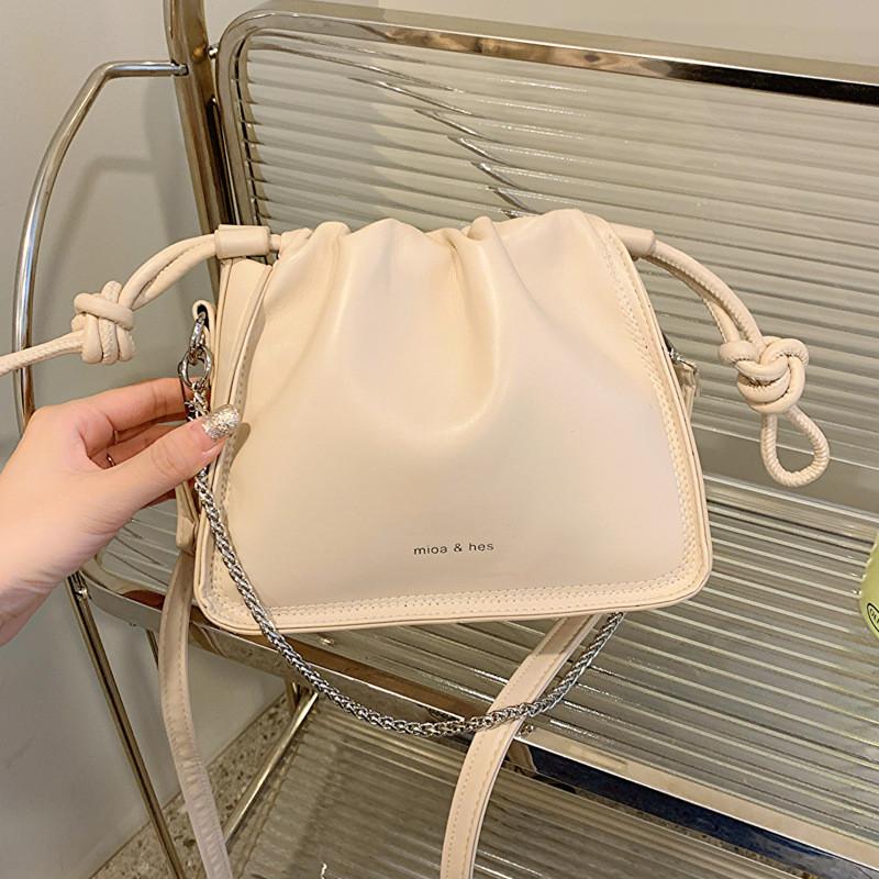 Trendy Street Style Pu Leather Bucket Bag For Casual Commuting Fall 2023