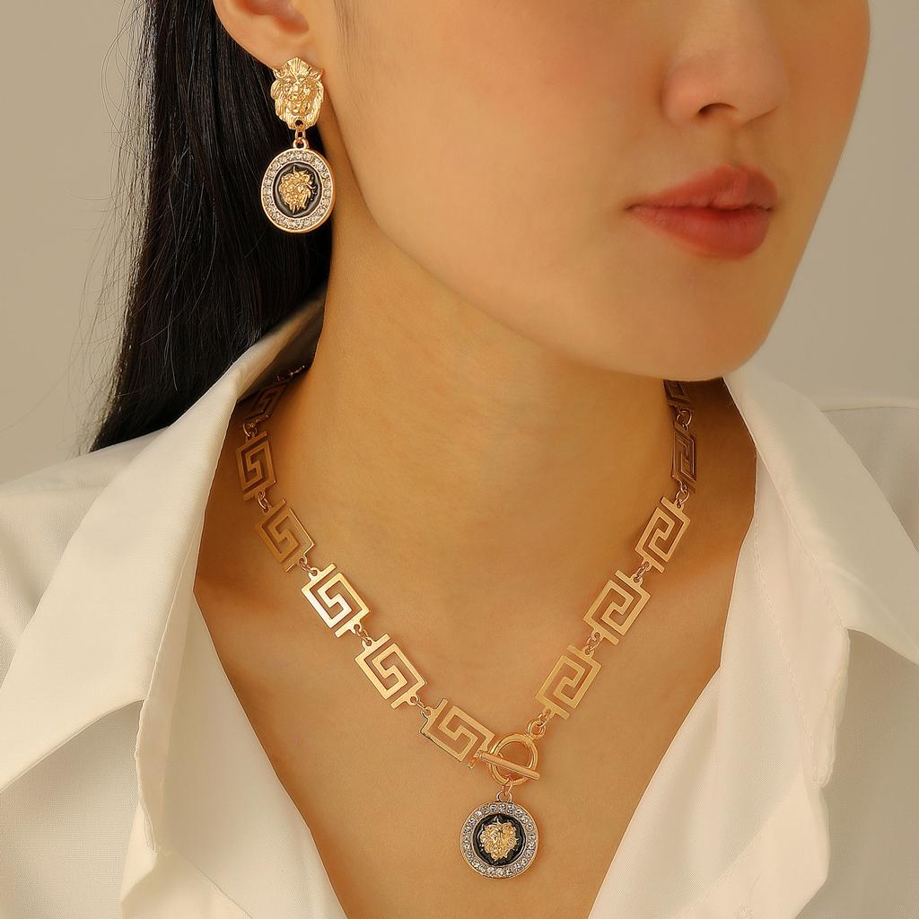 Gold Jewelry Set For Women, Necklaces Bracelet And Earrings With Cubic Zirconia Lion Pendant Luxurious Metallic Style Gift