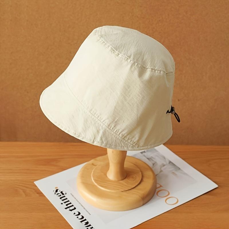 

Chic Structured Bucket Hat. Wide brim for sun protection. Versatile, durable & easy-care for every occasion. бежевый