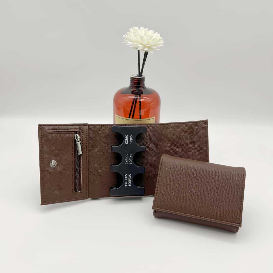 

Multi-functional Colourful Portable 2-In-1 Coin Clip Organizer Small Wallet Loss Prevention Tri-fold Coin Purse Travel Card Case кавовий