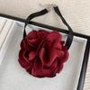 Fashionable Flower Choker Necklace Comfortable and Lightweight Pendant Neckchain