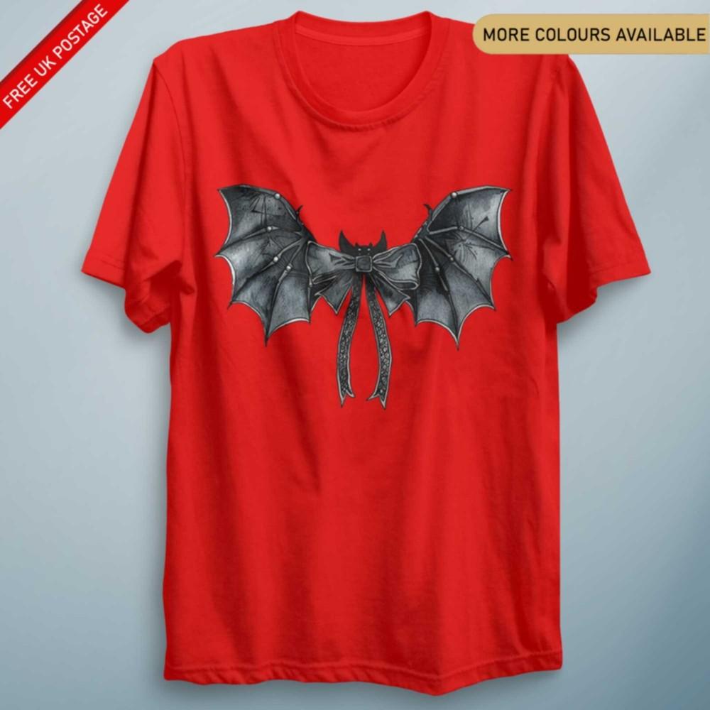 Bat Bow Witchy Gothic Vintage Halloween T Shirt Scary Costume Queen Of Darkness S