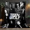 1 Stück Teen Wolf Decke Flanell Überwurf für Sofa, Innenbereich, Camping, Wohnzimmer, Büro, Stuhl und Bett Weiches Geburtstags-Weihnachtsgeschenk
