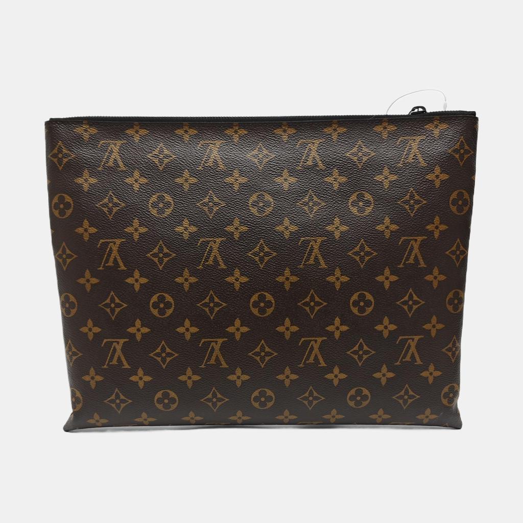 [Pre-Owned] A4 Pouch Monogram Leather Handbag - Very Good #3EFPHN