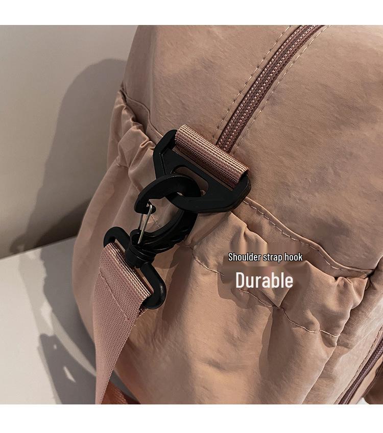 Large Capacity Lightweight Travel Bag with Wet/Dry Separation for Short Trips and Sports