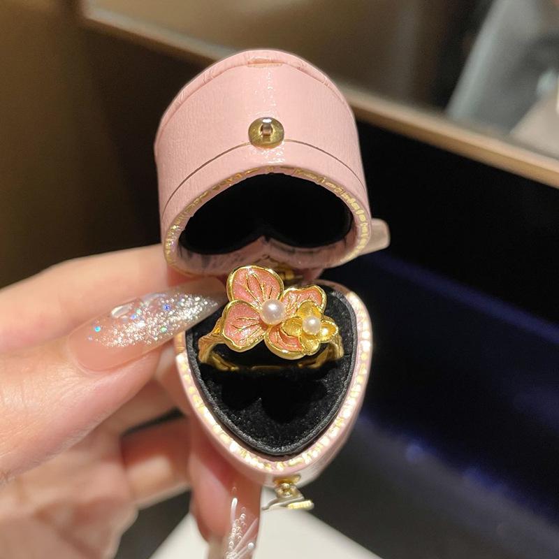 Sweet Butterfly Dance Pink Golden colour Enamel Flower rings for women Embroidered Bead Pearl Ring Palace Style Wedding Jewelry