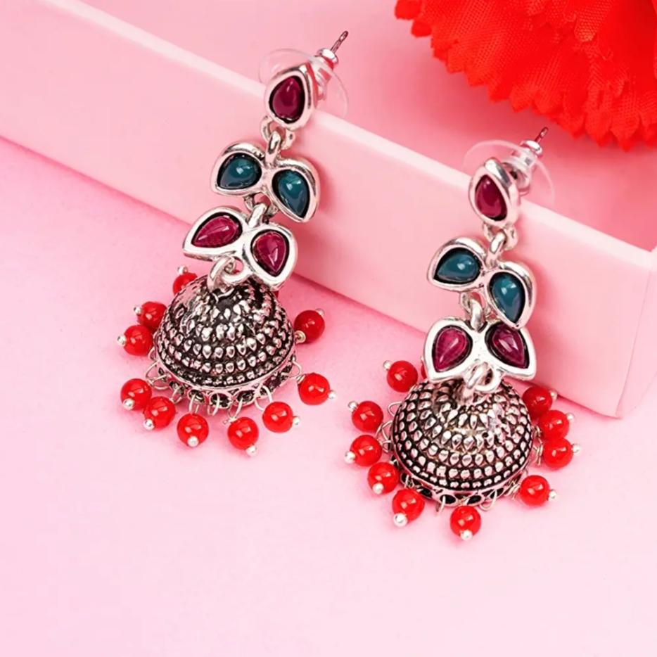 Boucle d'oreille oxydée en argent et laiton pour femmes et filles, collection exclusive élégante et tendance, produit 100 % respectueux de la peau pour boucle d'oreille