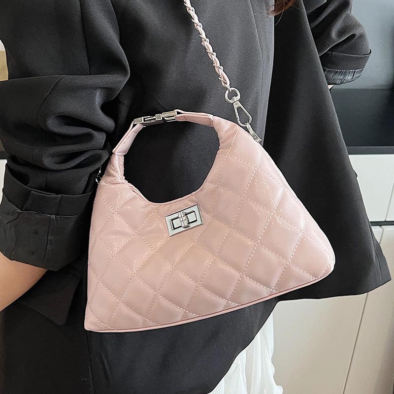 Spring and Summer New Niche Light Luxury Small Fragrant Wind Rhombus Chain Wrist Bag Fashionable Versatile Simple Temperament Messenger Women's Bag