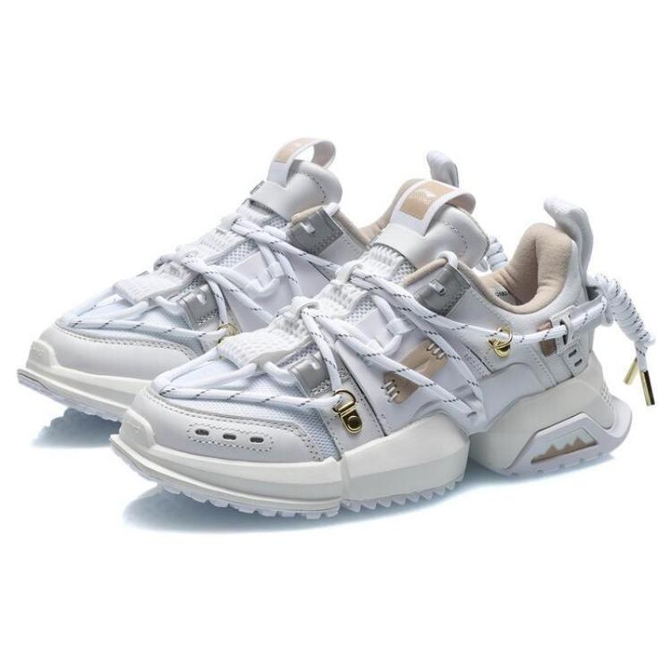 Li Ning Pan Gu Slip Resistant Abrasion Resistant Support Low top Sports Casual Shoes Women's White Gold AGLQ182-1