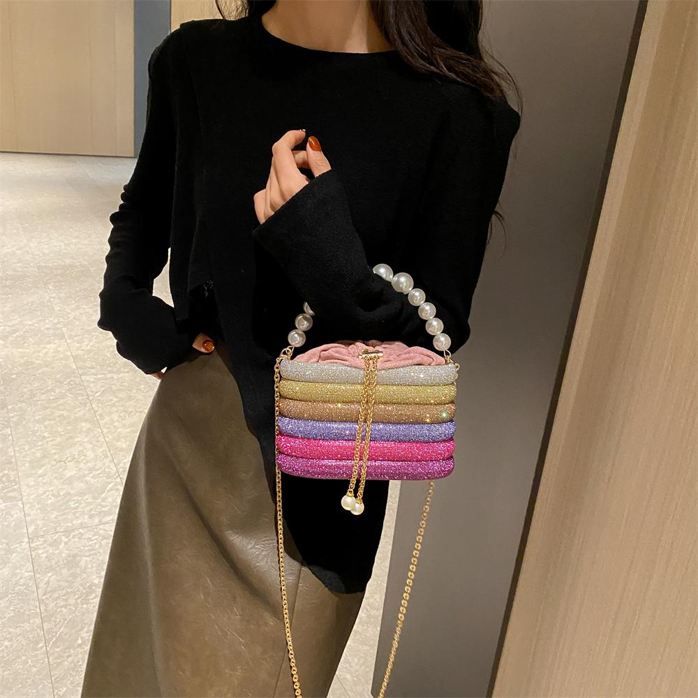 Luxuriöse Abendtaschen für Damen, schillernde Perlenkette, Umhängetasche, Dinnerparty-Clutch 2025, Luxus-Designer-Handtaschen