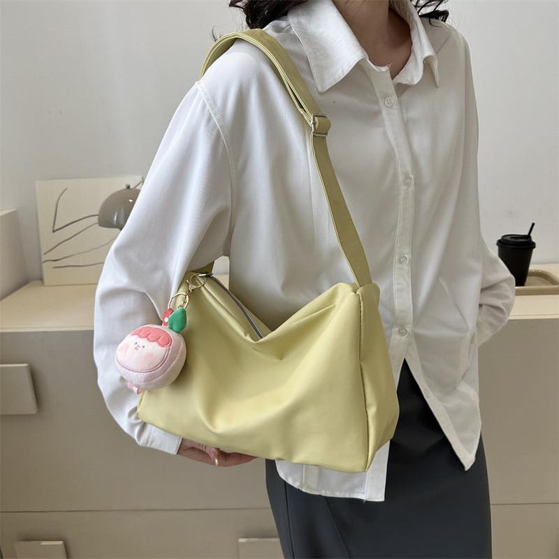 Fashionable Street Style Large Capacity Shoulder Crossbody Bag For Women 2023 Summer Cute Charm Square Bag