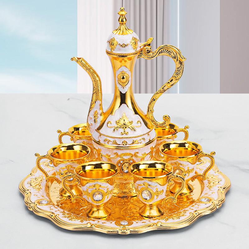 

Європейський Ретро Креативний Весільний Набір: Російська фляга та чарка для білого вина, прикраси