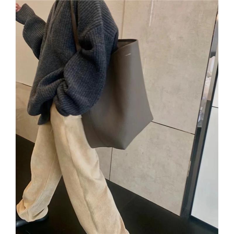 The Row Large Capacity Genuine Leather Lychee Pattern Bucket Tote for School Commuting