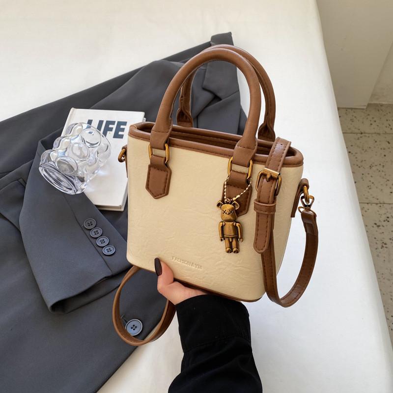 Stylish Female Shoulder Bag 2023 New Autumn Winter Vintage Casual Bucket Bag Commuter Crossbody Bag бежевый