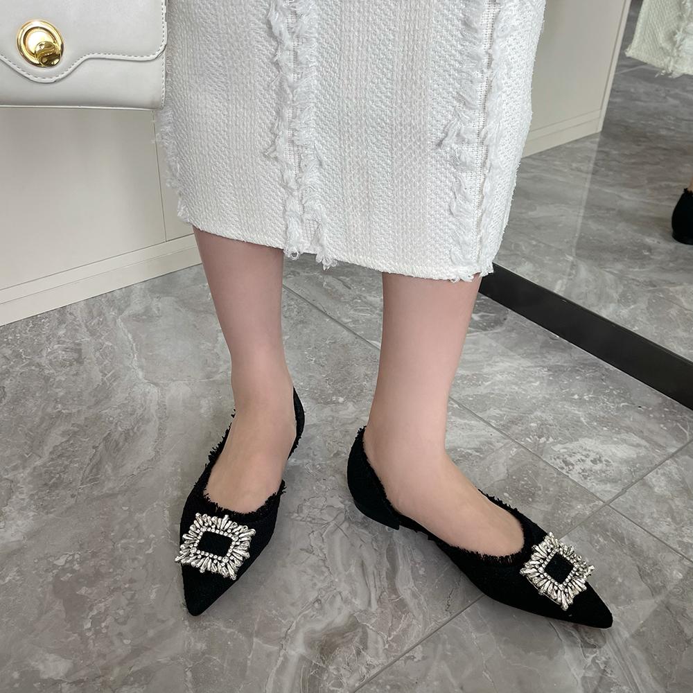 Mode Spetsig Tå 2024 Nyheter Dam Loafers Klänningsskor Casual Tofflor Mules Skor Svart/Vit Strassspänne Balettloafers