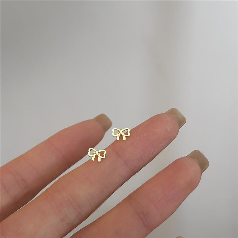 Gold Color Simple Small Butterfly Stud Earrings for Women Cute Hypoallergenic Daily Wear Ear Piercing Jewelry Wholesale