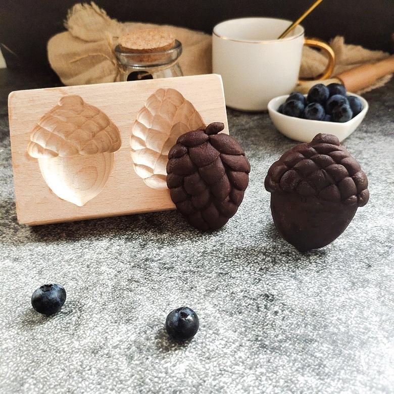 Wooden Cookie Cutter Mold Wedding Cookie Moulds Flower Tree Cartoon Animals Pattern Cake Baking Mould Tools for Christmas Easter