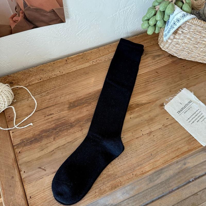 

Autumn and Winter Mulberry Silk Wool Calf Socks Are Soft, Versatile and Simple. Long Stockings Are Warm, Light and Fluffy 1 pair чорний