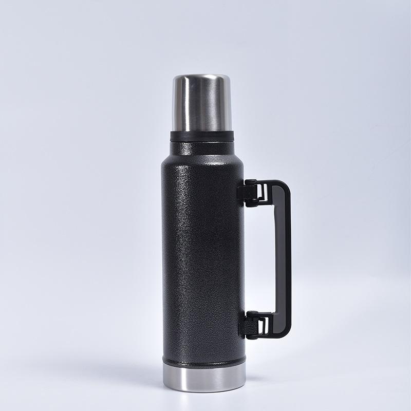 304 Stainless Steel Mug Outdoor Mountaineering Portable Kettle Super-capacity Portable Sports Kettle