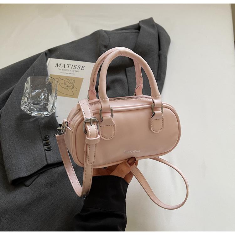 Boston Portable Small Square Bag Women's 2025 New Korean Version Gentle Shoulder Bag Retro Fashion Commuter Messenger Bag