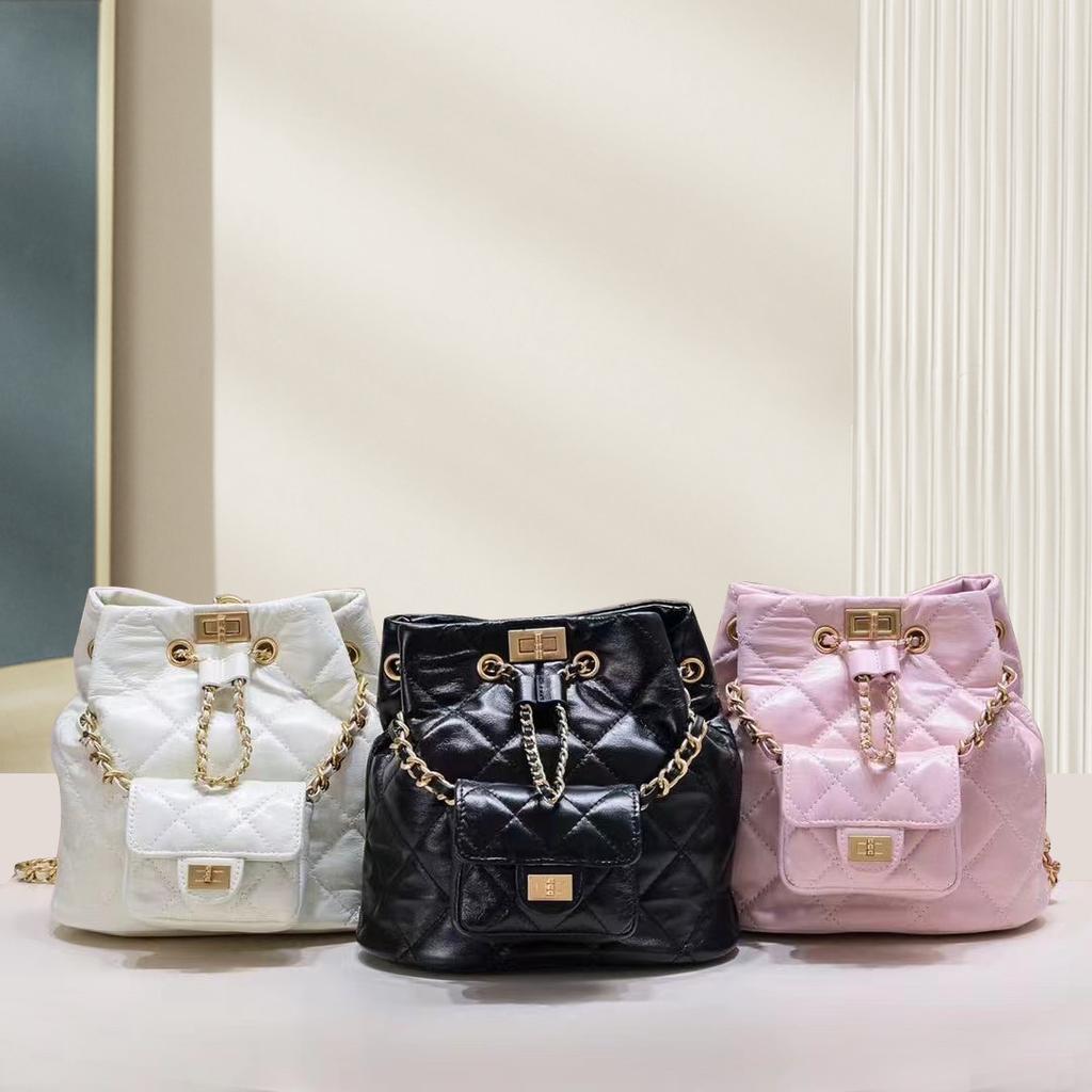 První vrstva Olej Vosk Hovězí kůže Malý vonný větrný kosočtverec Mini batoh Taška na řetízek Kožený vyšívaný batoh