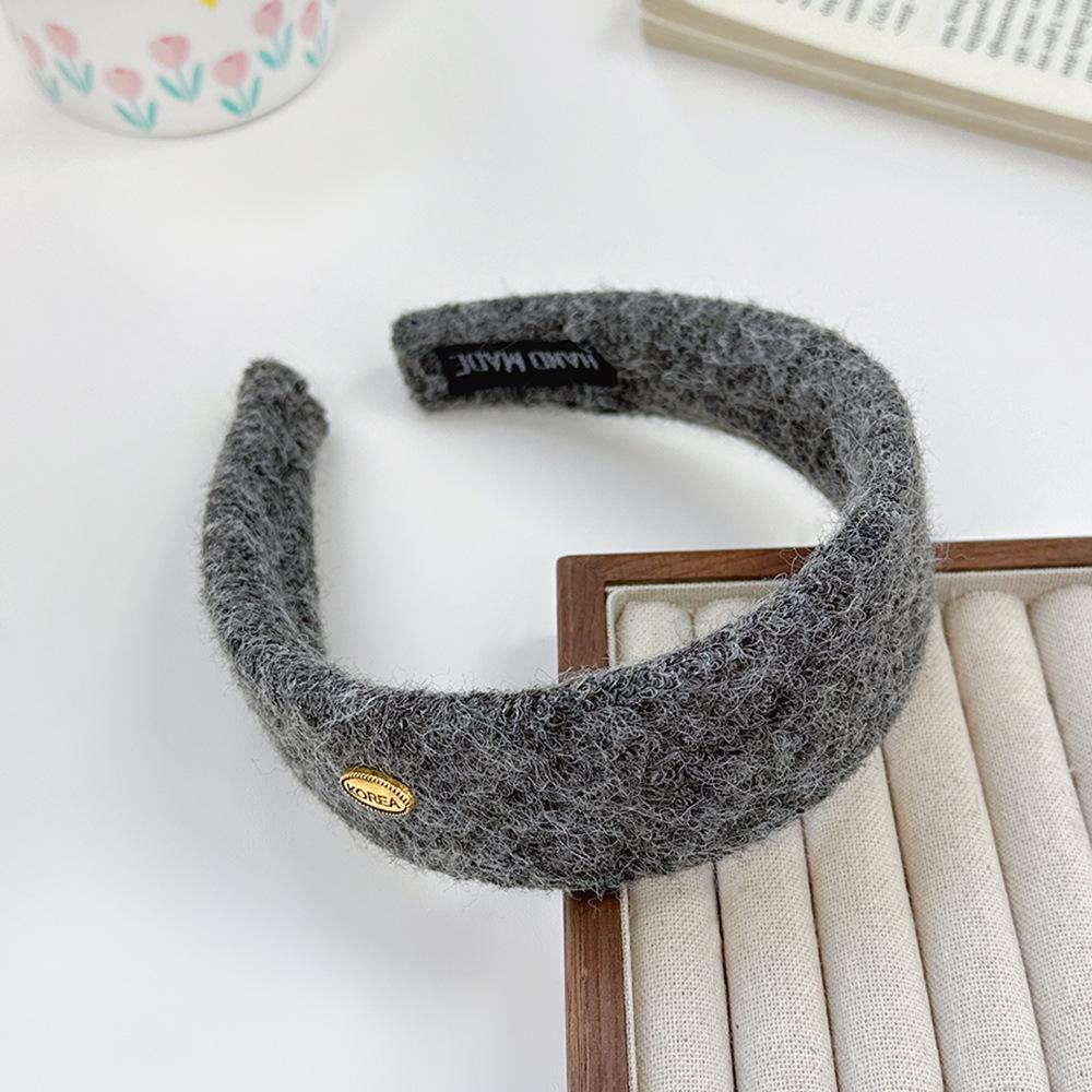 Gold Label Woolen Wide Headband for Autumn & Winter - High-Class Versatile Accessory for Flyaway Control & Outings