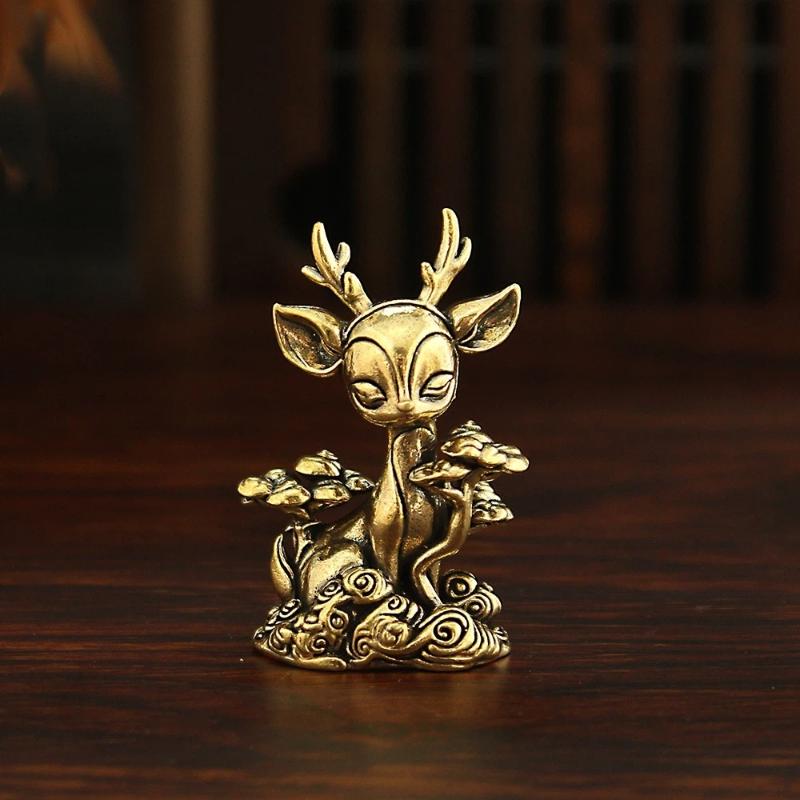 Brass Deer Ornament Hand Polished Tea Pet Statue Cute Animal Decor for Living Room Desk Home Decor