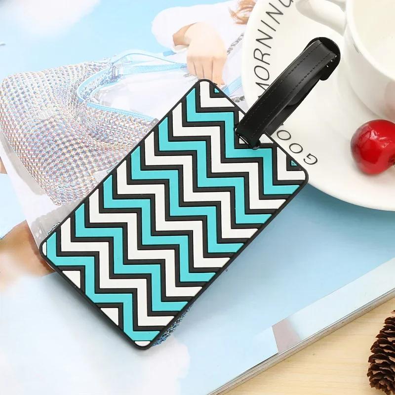 

Геометрические багажные бирки для женщин и мужчин, ПВХ багажные бирки, держатель адресной этикетки для чемодана, дорожные аксессуары небесно-голубой