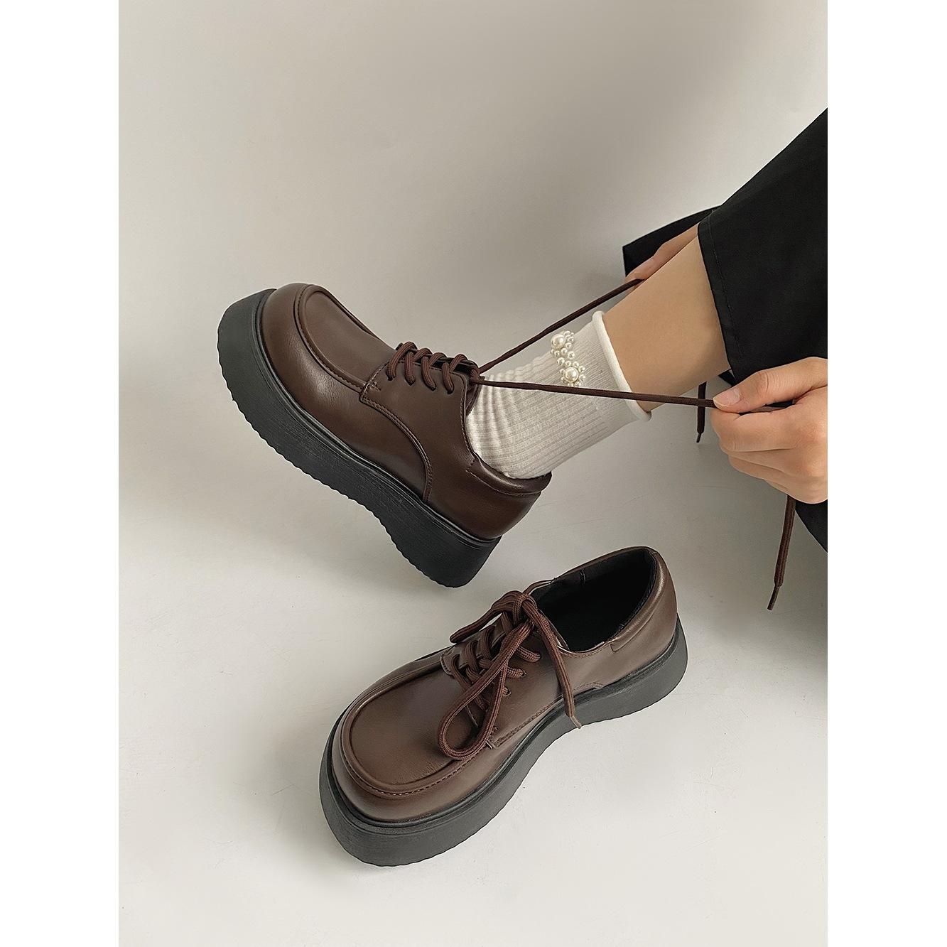 

Маленькие кожаные туфли с круглым носком женские лето 2025 новый модный тренд ретро британский стиль ремешки увеличение роста девушка одинарная обувь 39 коричневый