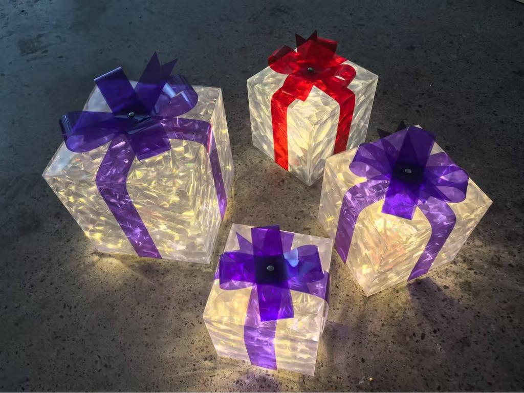 Luminous Cat Eye Christmas Gift Box Decoration for Shopping Malls