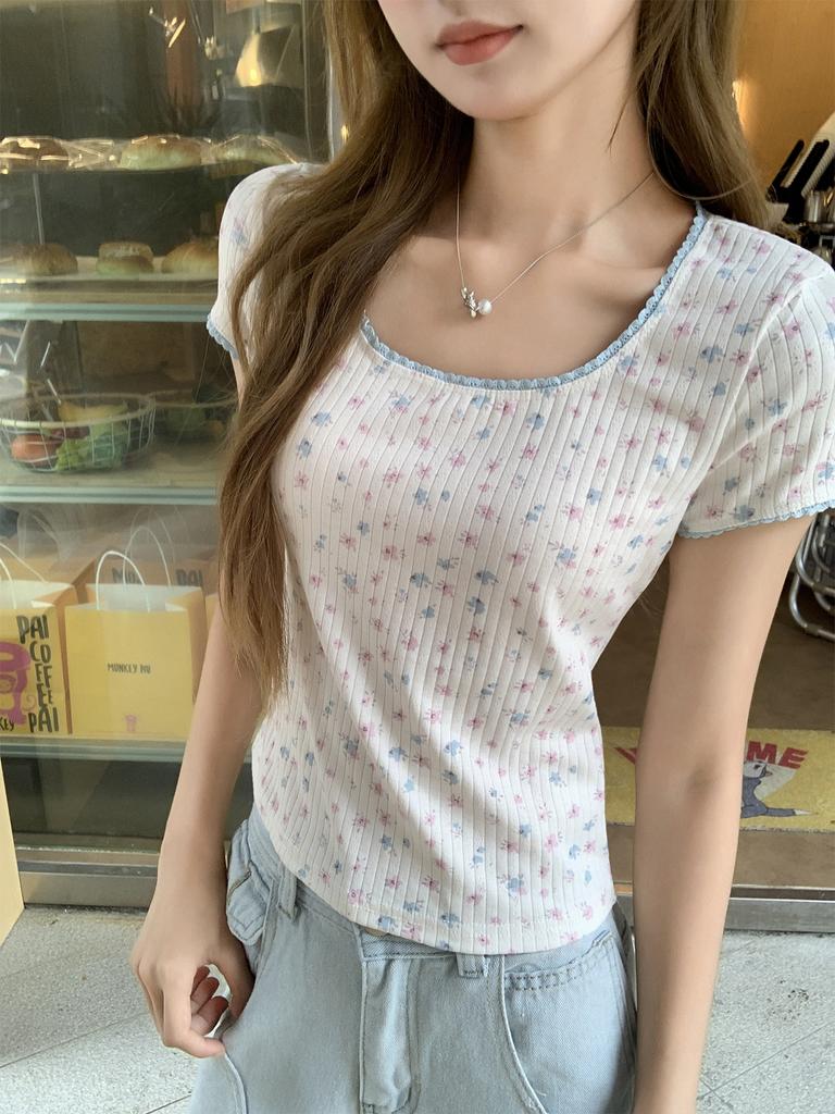 Sweet and pure wind floral lace splicing short-sleeved T-shirt women's summer new slim-fitting front shoulder temperament top