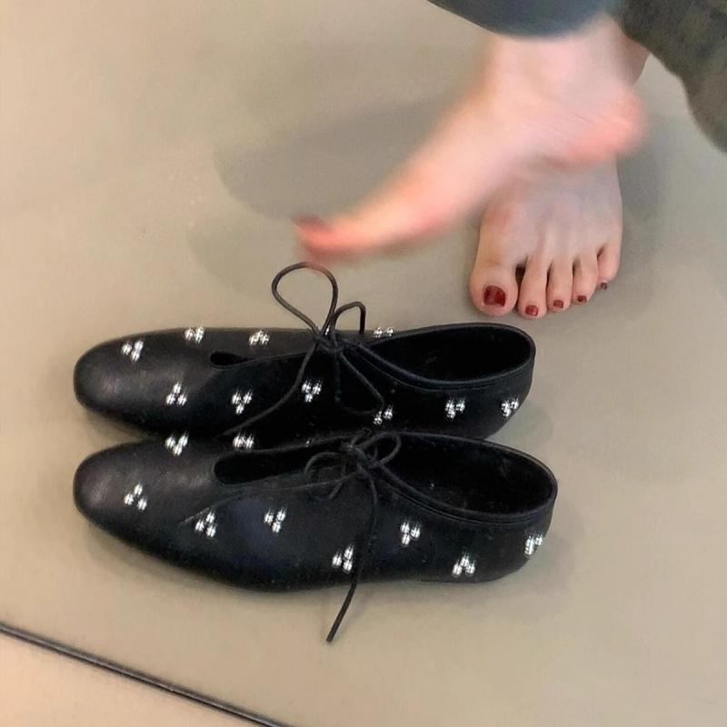 Fashion Spring Metal Rivet Decoration Shallow Mouth Ballet Flats 2025 High Quality Soft Bottom Lacing Flat Shoes Casual Comfy Shoes