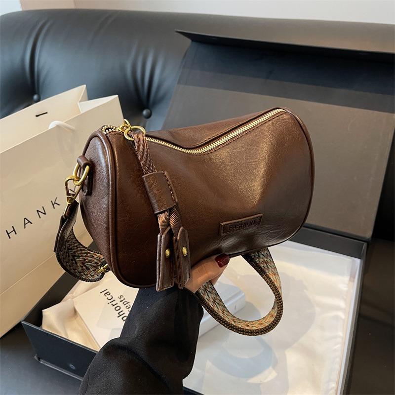 Boston Bags Are Popular Today, Autumn and Winter Retro New Broadband Messenger Bags, Women's Versatile Small Bags, Pillow Bags.