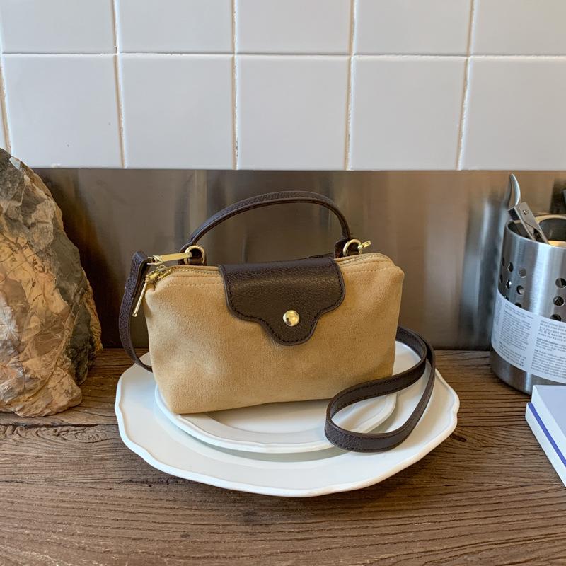 High-end niche bag women's new fashion versatile messenger bag portable small bag