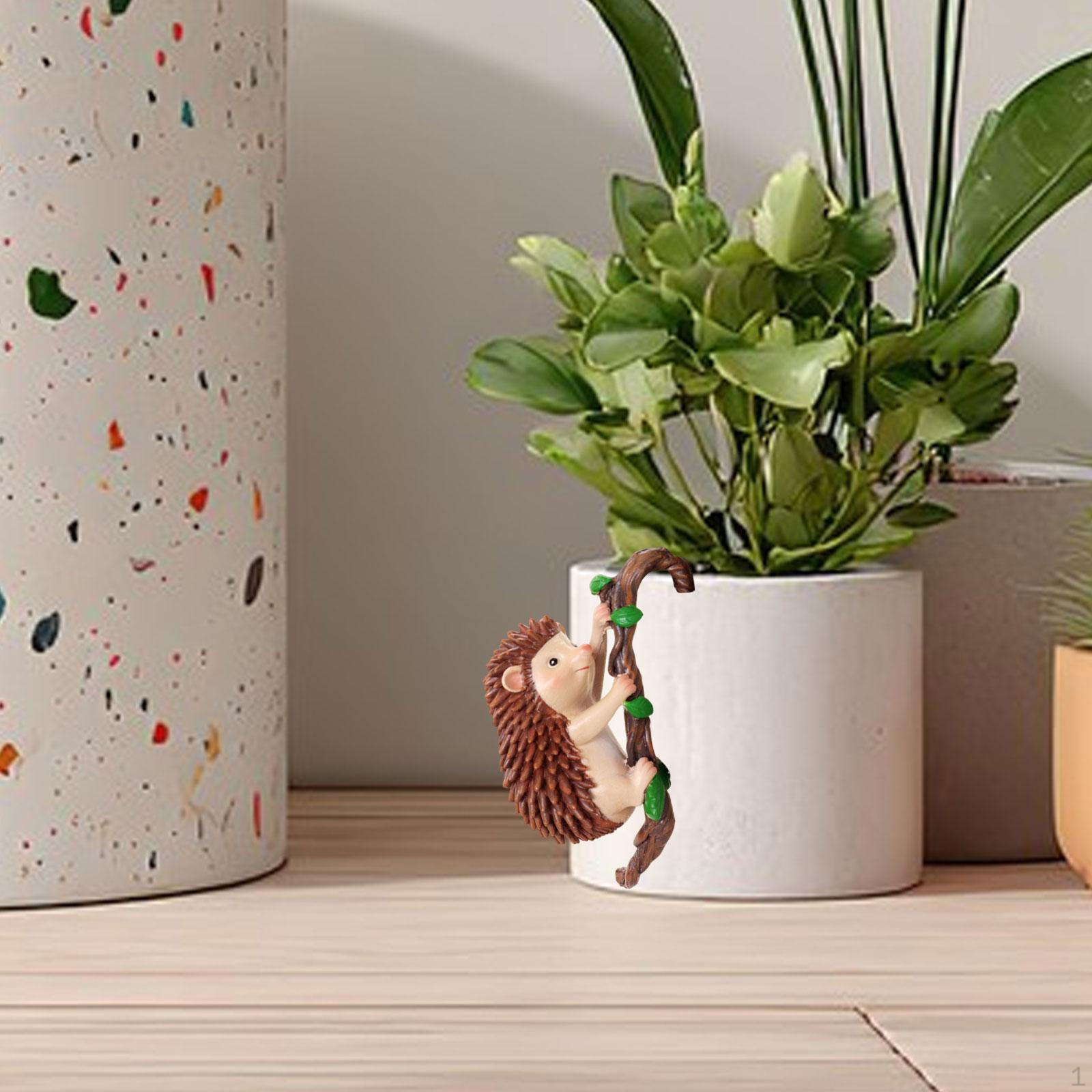 

Hedgehog Pot Hanger Sturdy Cute Crafts Gifts Lovely Ornament Resin Figurine Accessories for Lawn