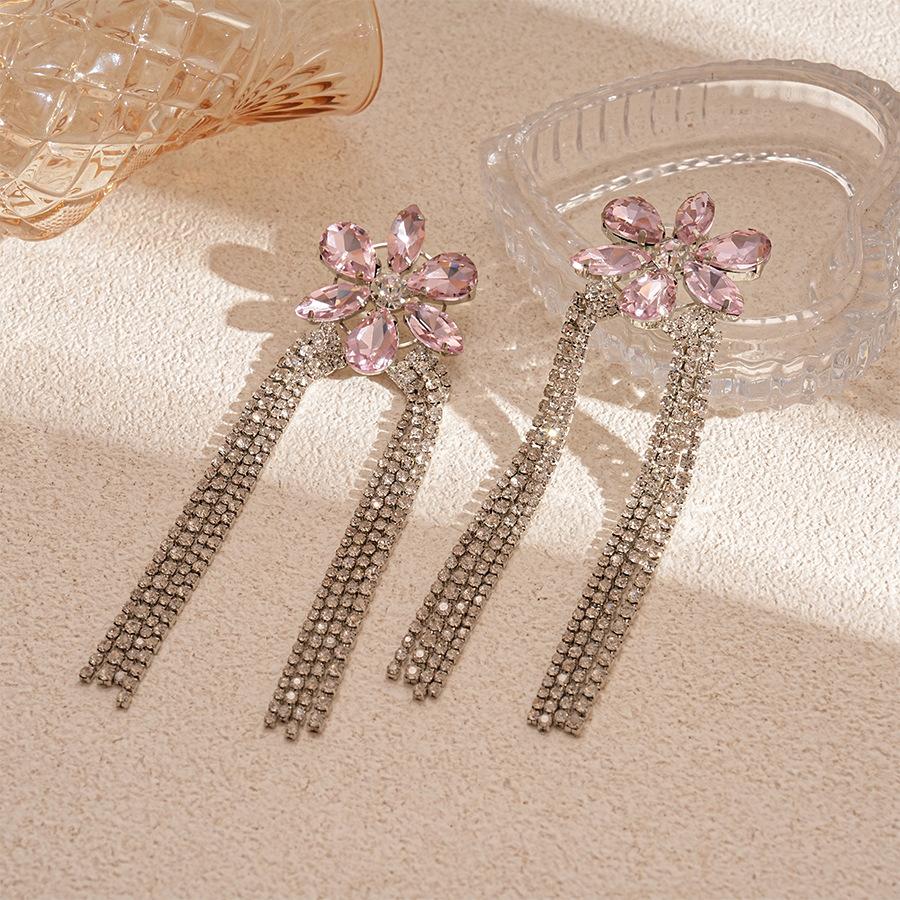 Digadagu Metal Rhinestone Flower Tassel Dangle Earrings New Women s Exaggerated Minimalist Design Zircon Accessories розовый
