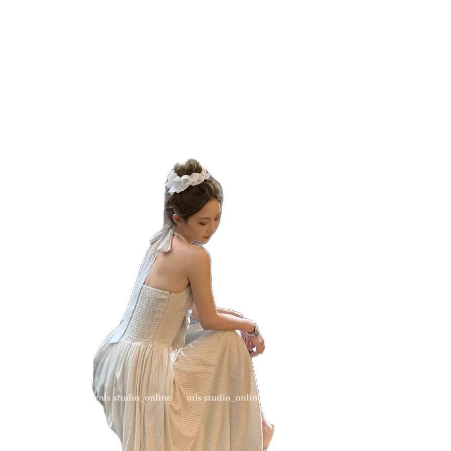 Vynikající bílé halterové šaty s výstřihem do V a mašlí v pase, dlouhé letní šaty (Vydání 2025)