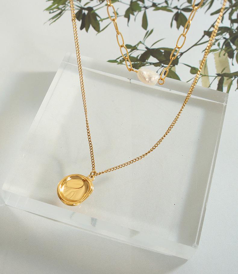 European Double-Layer Freshwater Pearl Pendant Necklace for Women, Gold-Plated Clavicle Design, P831