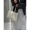 Retro makeup bag, genuine leather women's bag, large-capacity commuting hand-held armpit bag, single-shoulder crossbody bag