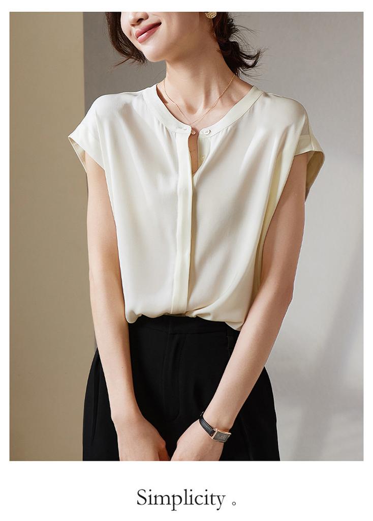 Minimalist Commuter Undercover Round Neck Mulberry Silk Shirt for Women