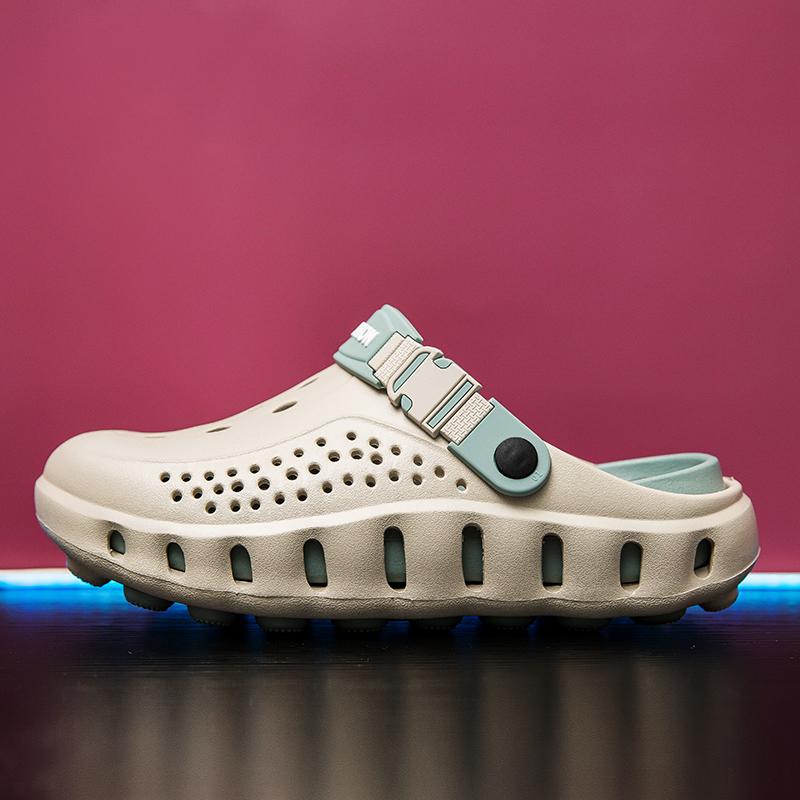 Fashion Clogs Women And Men Sandals Casual Shoes Unisex Slippers EVA Lightweight Sandals For Summer Beach Sandals