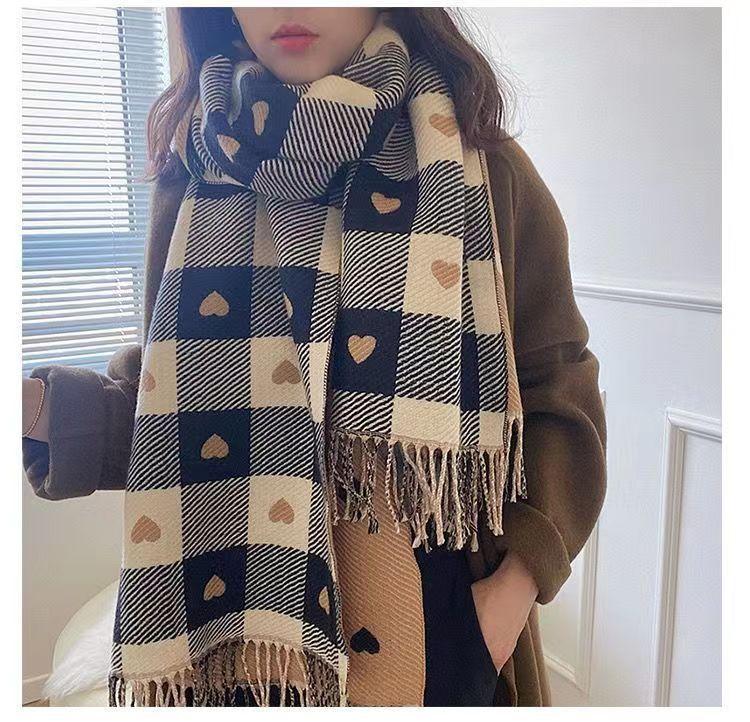 Women's Autumn Winter Sweet Scarf Korean Style Plaid Small Love Pattern Christmas Warm Vintage Warm Scarf EMA
