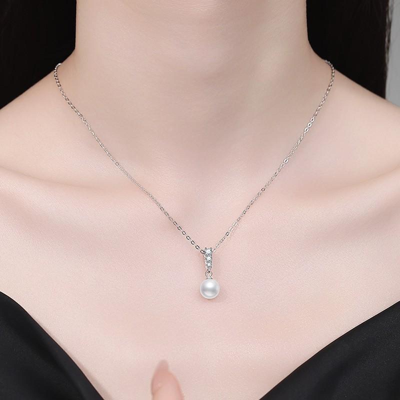 Moissanite Shell Pearl Necklace Clavicle Chain Women Vintage Elegant Light Luxury Jewelry