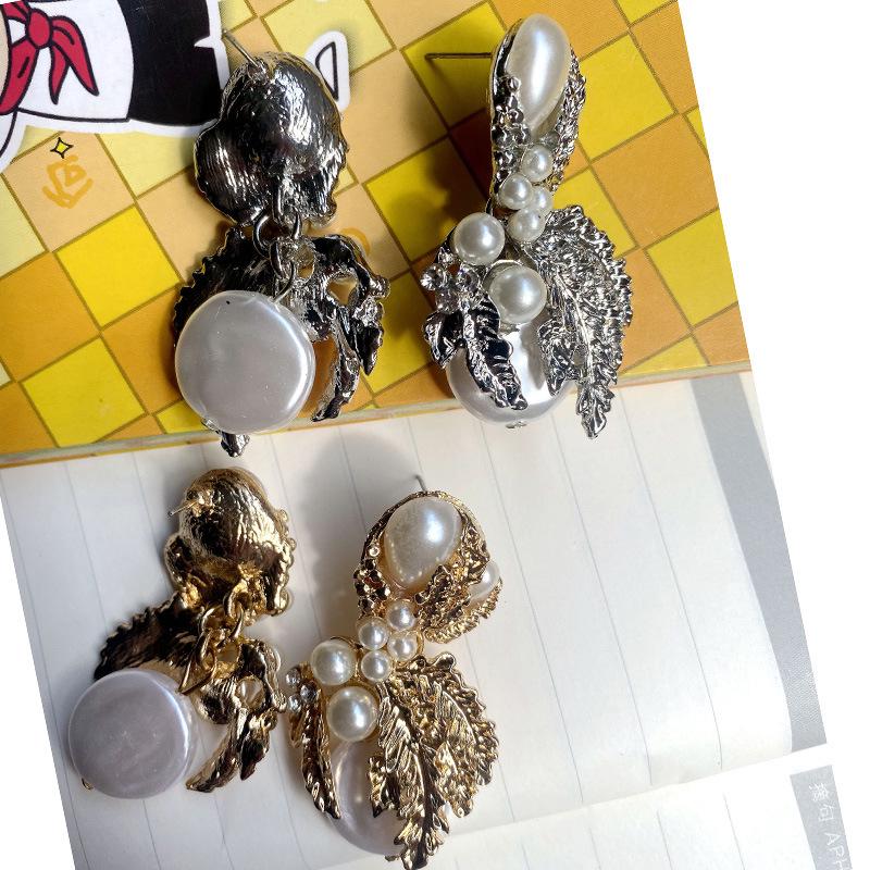 European & American Fashion Zinc Alloy Leaf Pearl Geometric Earrings for Women