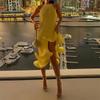Ropa de mujer de comercio exterior, nuevos modelos de primavera en Europa, América, vestido plisado con hendidura y borde de encaje tipo hongo sin mangas y de cuello colgante
